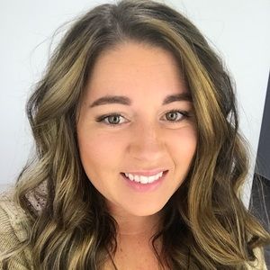 Meet your Posher, Alicia